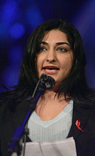 Shabana Rehman er også kritisk til islam, men hun har visstnok aldri tatt avstand fra Koranen eller profeten. Av mange oppfattes hun som en sekulær muslim.