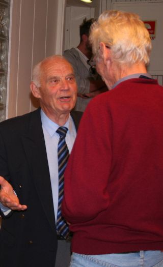 Tidligere ordfører i Hedrum kommune, Olav Bergene Holm sa i sitt vitneprov: Jeg har kjent Arne Tumyr i 40 år. Han er ingen rasist.