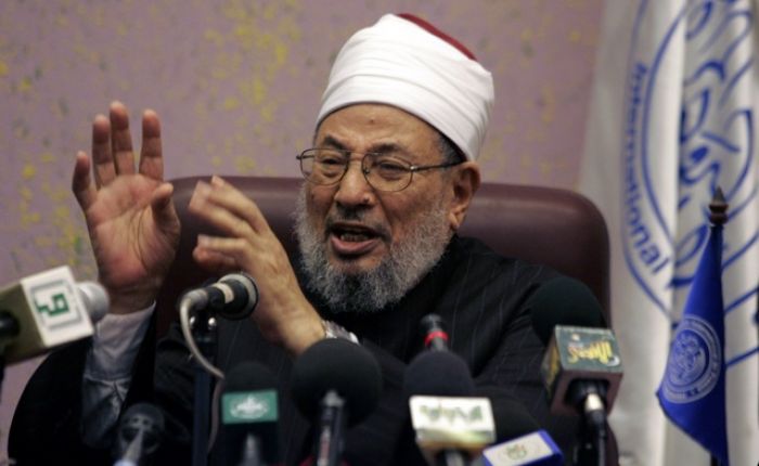 Leder for det islamske fatwa-rådet i Europa, Yusef al-Qaradawi, skal sørge for at muslimer i denne verdensdelen skal ha den rette holdning til de ulike spørswmål som stadig dukker opp for europeiske muslimer. Qaradawi har uttalt at han ikke motsetter seg drap på sivile israelere - og han berømmer martyr-konene som sitter tilbake etter at ektemann eller sønn har sprengt seg selv i biter.