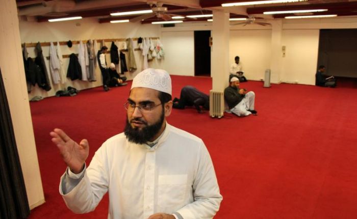 Imam Akmal Ali: «Hvis dommen går i SIANs favør, da vil menneskerettighetene bli kraftig svekket.» (Foto: Fædrelandsvennen)