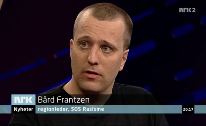 SOS Rasisme-leder Bård Eskild Frantzen er dømt for flere tilfeller av grov vold og trusler. Her er Frantzen SOS Rasismes representant i debatt med Ole-Martin Ihle, manusforfatter for NRKs «Hjernevask». Lørdag 11.09.10 arrangerer Frantzen en motdemonstrasjon i forbindelse med SIANs minnemarkering utenfor USAs ambassade i Oslo. (Foto: NRK)