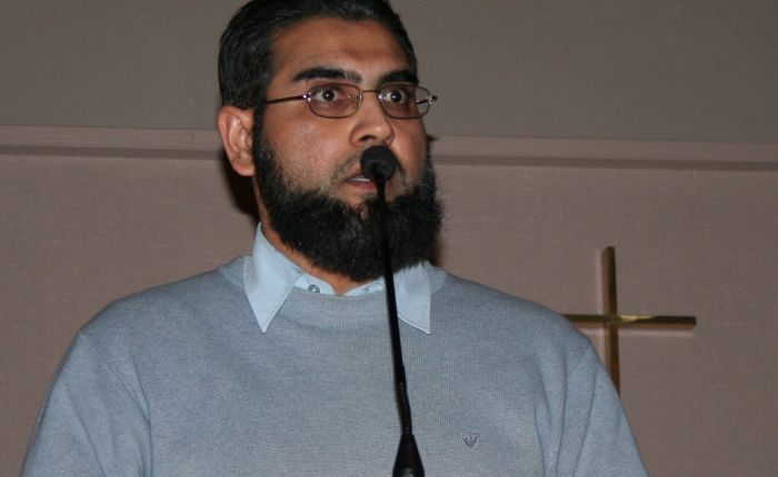 Imam Akmal Ali hadde dette å si til islam-kritikken: Arne Tumyr sprer hat og propaganda. Han kan ikke tas seriøst.