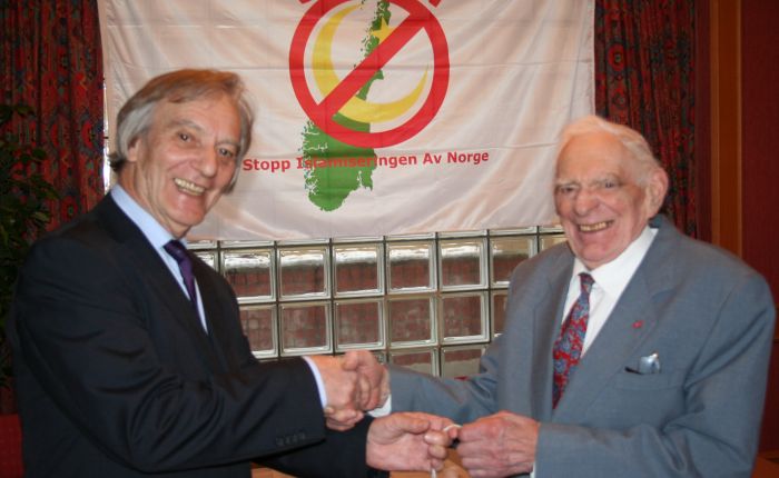 Erik Gjems-Onstad ble hedret av SIAN, men ikke av Kongen.