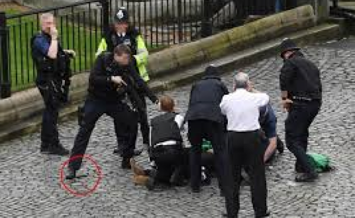 Det nye terroranslaget i Storbritannia har lammet vestlige politikere, som intet har å stille opp mot islam og islamiseringen - bortsett fra Donald Trump som går i rette med Londons borgermester, muslimen Sadiq Khan.