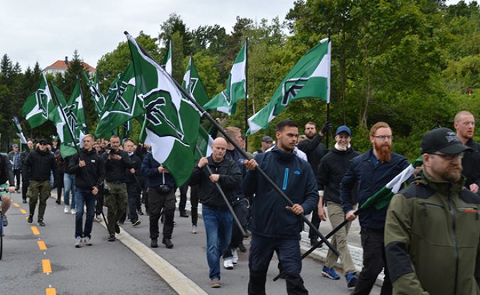 Demonstrasjonen i Kristiansand gikk rolig for seg - var det fordi venstreekstremistene ikke hadde fått tid til å samle seg?