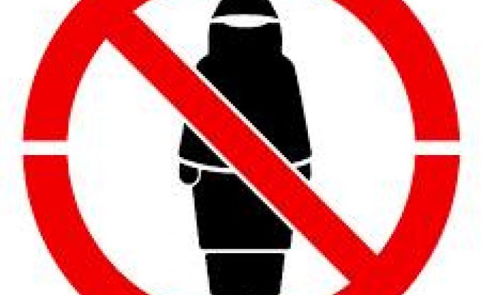 Hijab og niqab tillates ikke brukt på jobb ved Blidensol sykehjem i Stavanger.