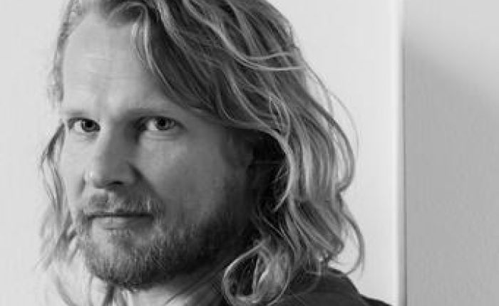 Aslak Sira Myhre ser ikke noe poeng ved å ta kontroversielle spørsmål opp til debatt på biblioteket. (Foto: Nasjonalbiblioteket)gb ladet)